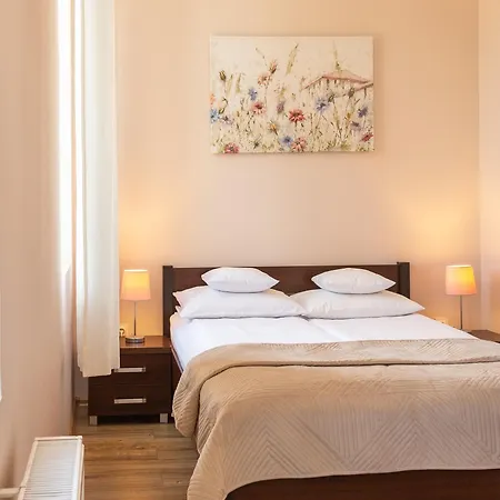 The Lion -apartamenty Z Aneksami Kuchennymi