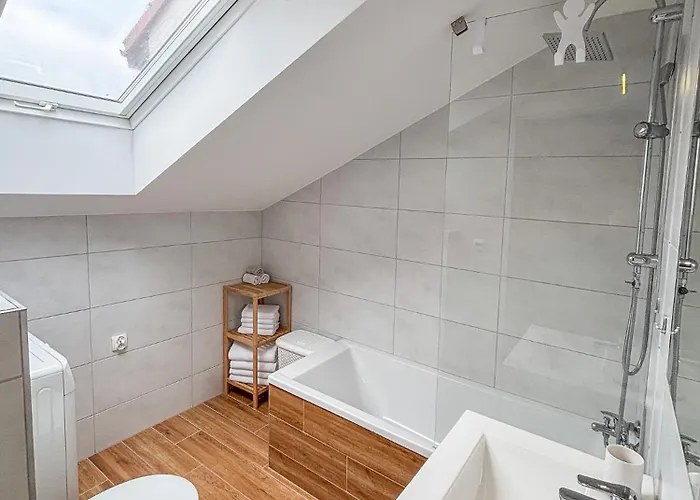 The Lion 아파트 *